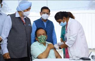https://foreignpolicywatchdog.com/wp-content/uploads/2021/03/dr-harsh-vardhan-and-smt-nutan-goel-receives-their-second-dose-of-covid-19-vaccine-1.jpg