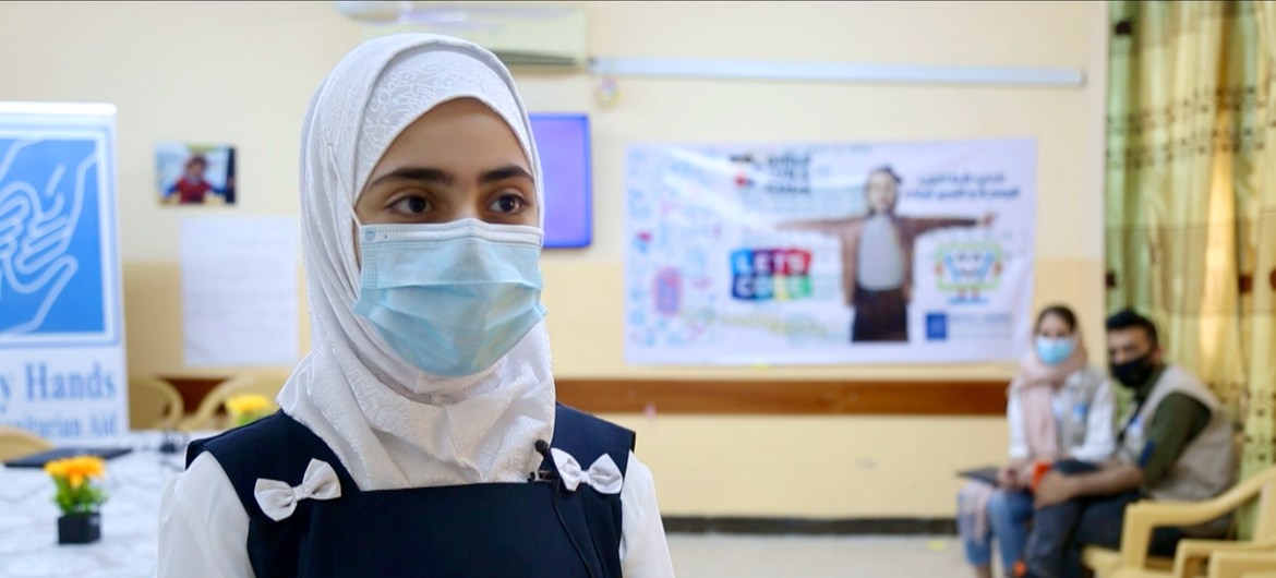 Narjis, a girl student in Basra, Iraq, who benefits from a UNICEF/WFP education stipend programme