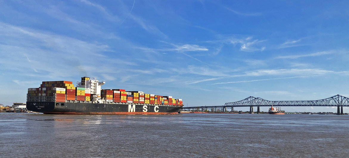 A container ship arrives in New Orleans in the United States.