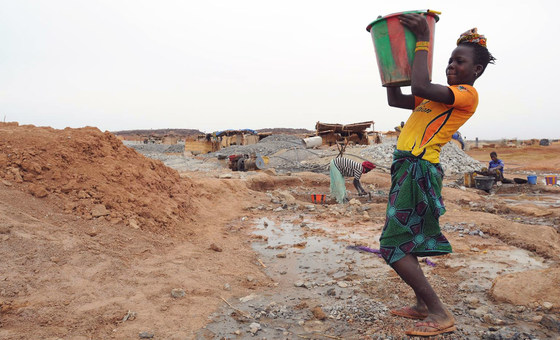 In Burkina Faso, 39% of children aged 5 to 14 years old are involved in child labour.