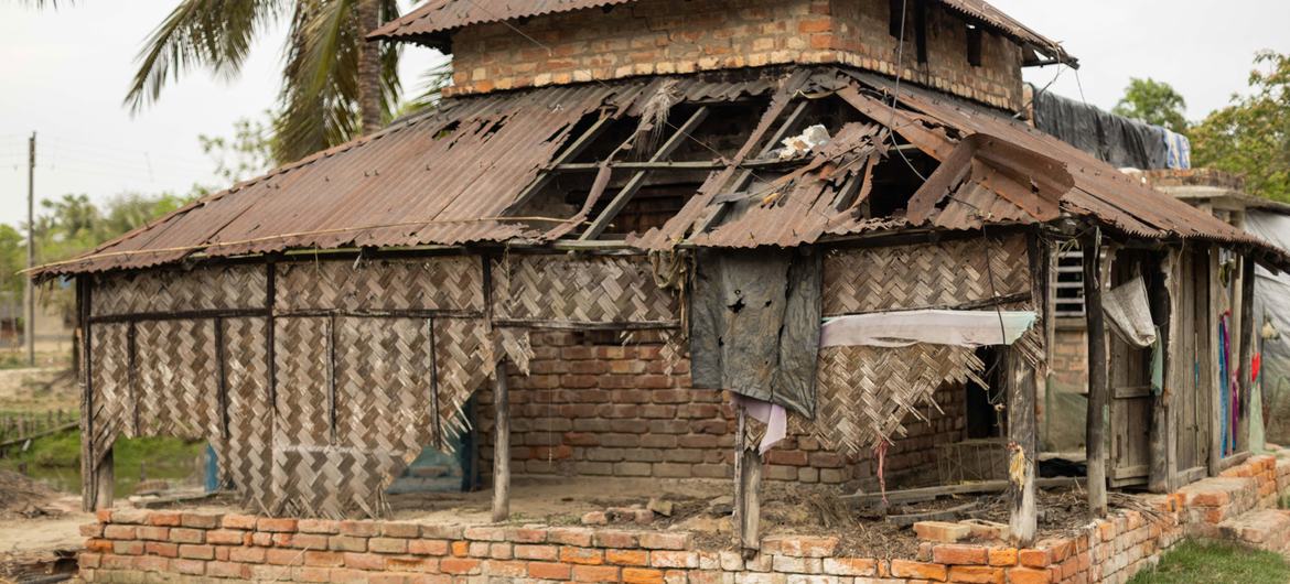 Houses in the Indian Sundarbans are mainly made of a combination of mud, wood and metal elements. This makes them vulnerable to extreme weather events. .