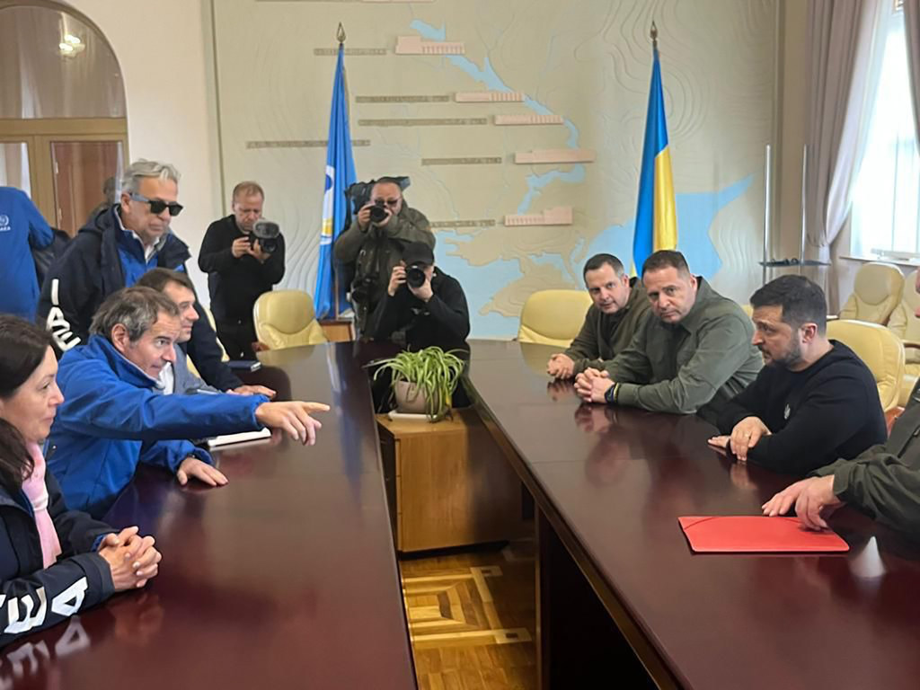IAEA Director-General Rafael Mariano Grossi meets Ukraine's President Volodymyr Zelenskyy in Zaporizhzhia, Ukraine on 27 March 2023.