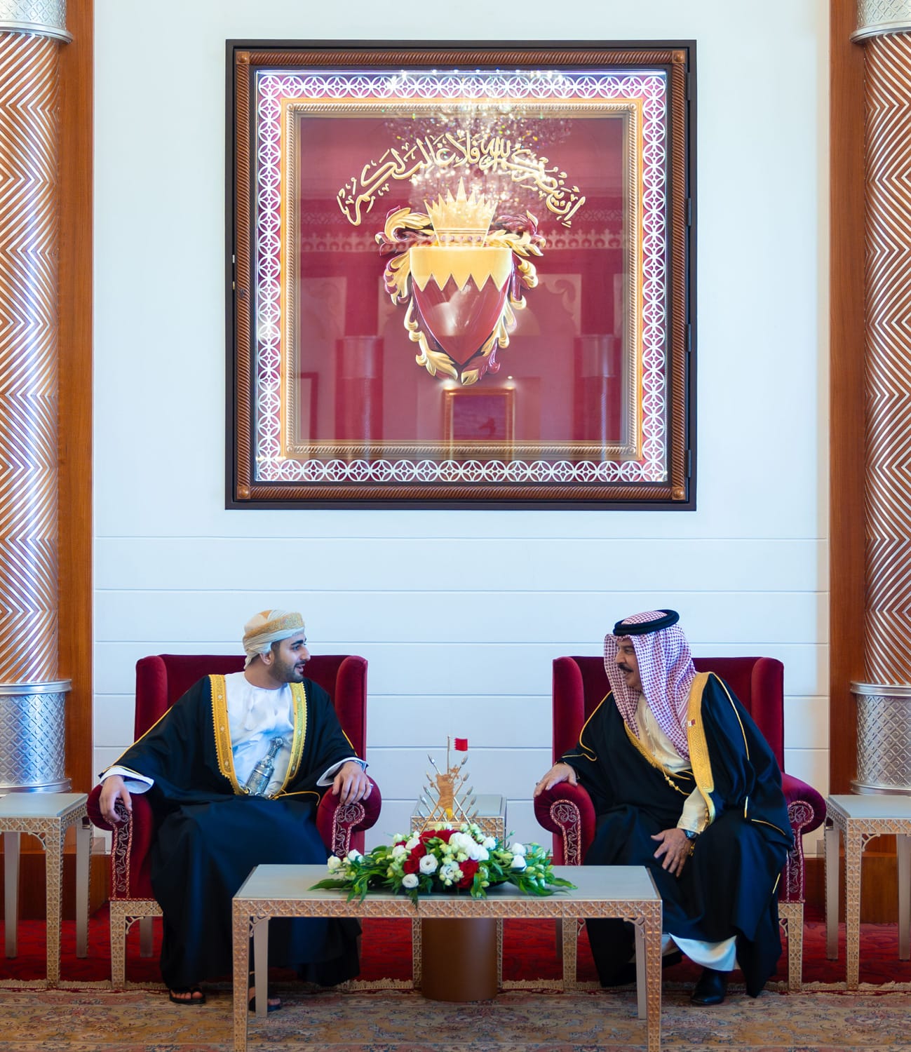 His Majesty King Hamad bin Isa Al Khalifa, King of the Kingdom of Bahrain, received His Highness Sayyid Dhi Yazan bin Haitham Al Said at Al Safriya Palace in the capital, Manama, this evening. During the interview, His Highness conveyed the greetings of His Majesty Sultan Haitham