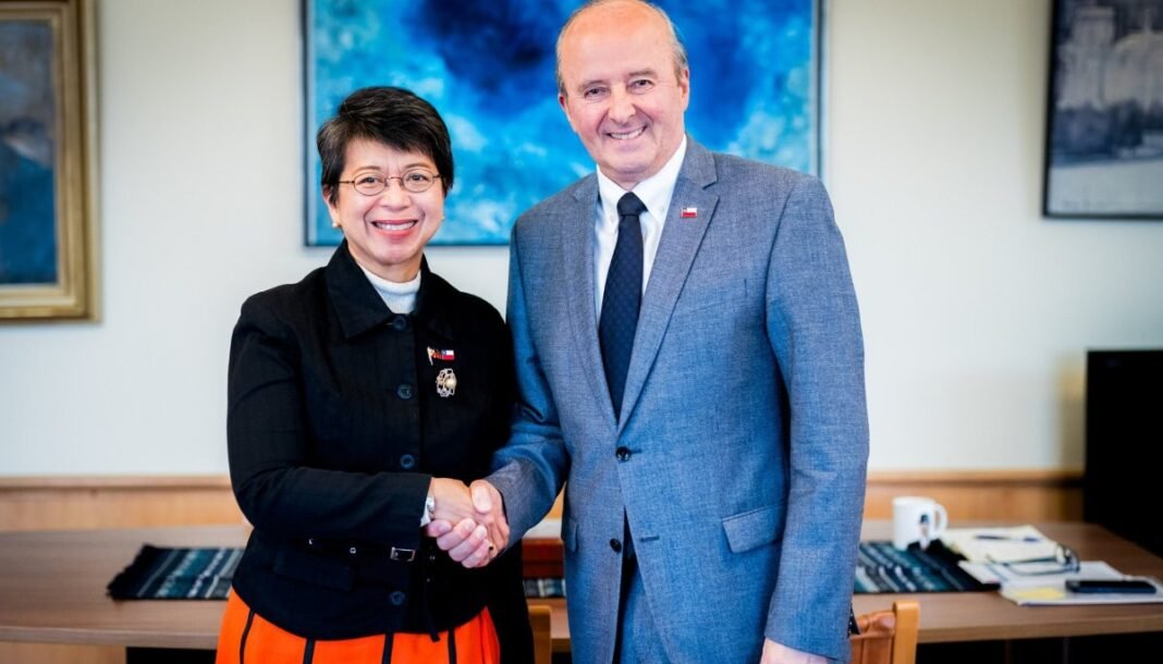 Chilean Minister Meets Philippine Ambassador – Signaling Strategic Review? Chilean Minister Meets Philippine Ambassador – Signaling Strategic Review?