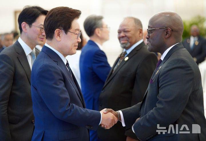 Rwanda’s Nduhungirehe Seeks Deeper Ties Amid Global Shift Rwanda’s Nduhungirehe Seeks Deeper Ties Amid Global Shift