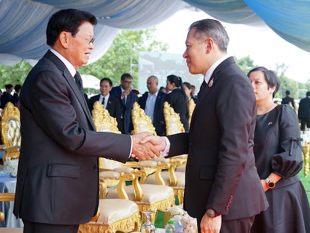 Thai Vice Minister Pays Respects – Strengthening Ties with Laos Thai Vice Minister Pays Respects – Strengthening Ties with Laos