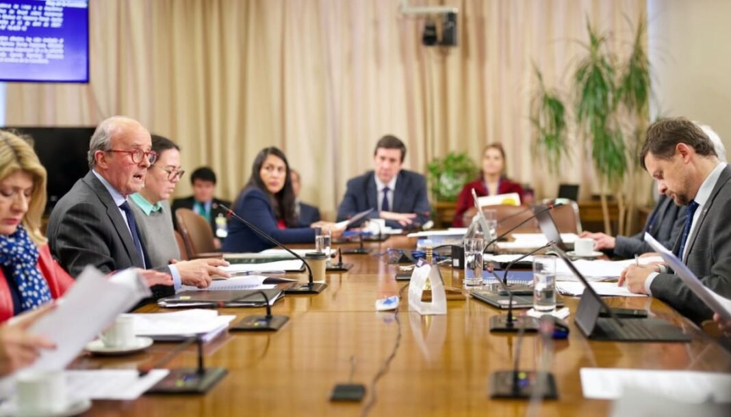 Chilean Government Addresses Human Rights Concerns in Business Sector Chilean Government Addresses Human Rights Concerns in Business Sector