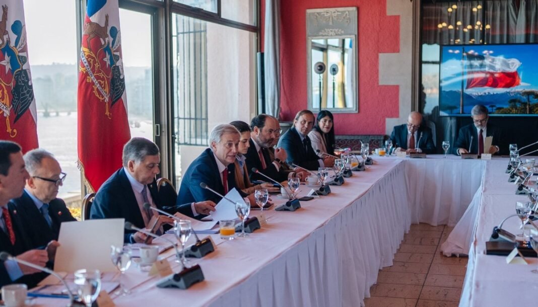 Torres Leads Cabinet Meeting – Chile Prioritizes Economic Challenges Torres Leads Cabinet Meeting – Chile Prioritizes Economic Challenges