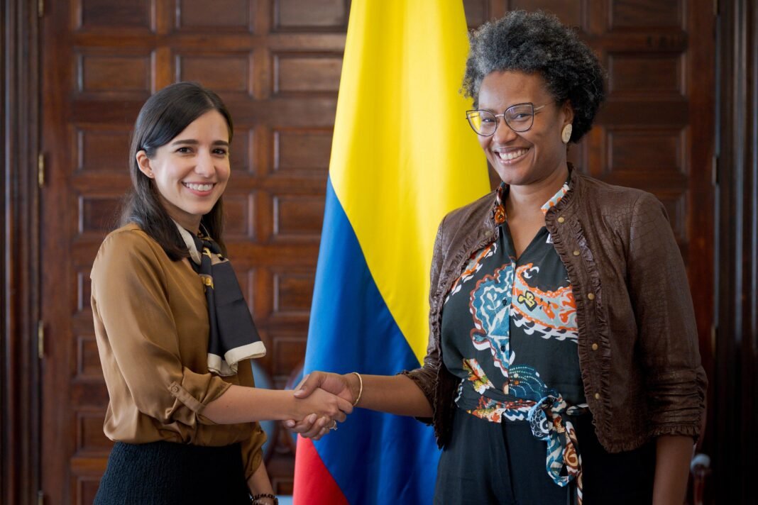 Colombian Government Recognizes Humanitarian Efforts Following Earthquake Colombian Government Recognizes Humanitarian Efforts Following Earthquake