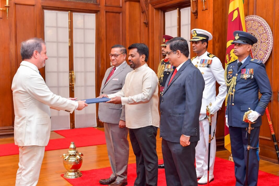 Dominican Ambassador Presents Credentials – Debt Talks Loom Dominican Ambassador Presents Credentials – Debt Talks Loom