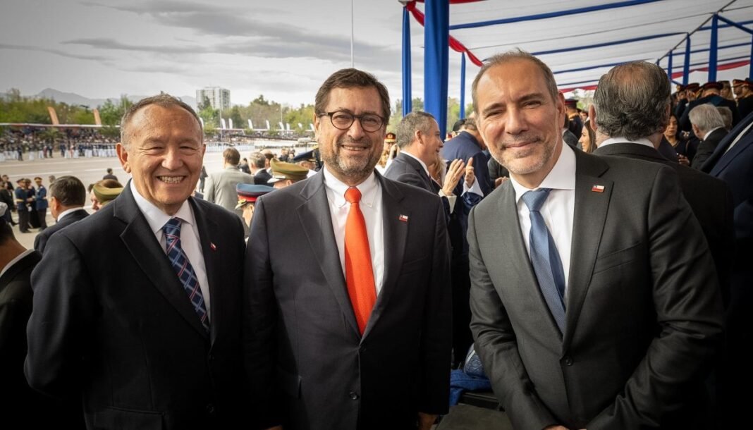 Minister Pérez Mackenna Attends Military Parade Minister Pérez Mackenna Attends Military Parade