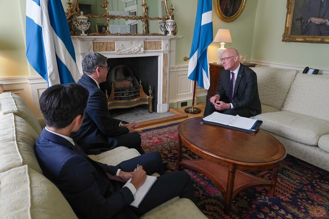 Minister Meets Envoy to Discuss Rail Funding Minister Meets Envoy to Discuss Rail Funding