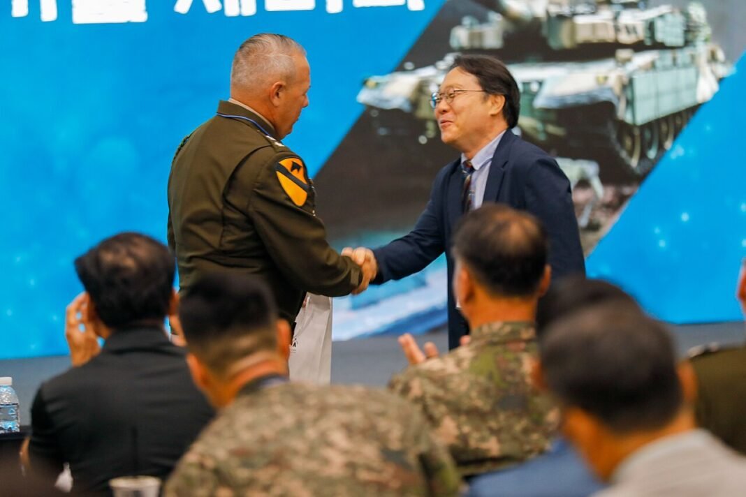 Korea’s Lee Attends Arctic Council Meeting Korea’s Lee Attends Arctic Council Meeting