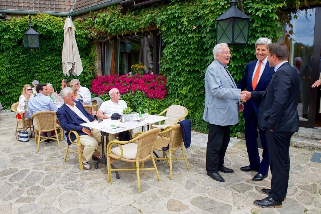Bettel Attends Prinsjesdag to Strengthen Benelux Ties Bettel Attends Prinsjesdag to Strengthen Benelux Ties