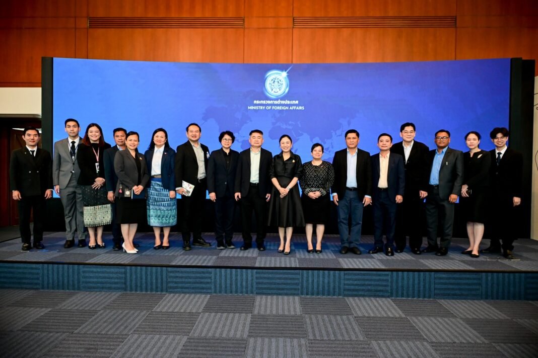 Thai Minister Welcomes Lao Delegation to Discuss Strategic Communications Thai Minister Welcomes Lao Delegation to Discuss Strategic Communications
