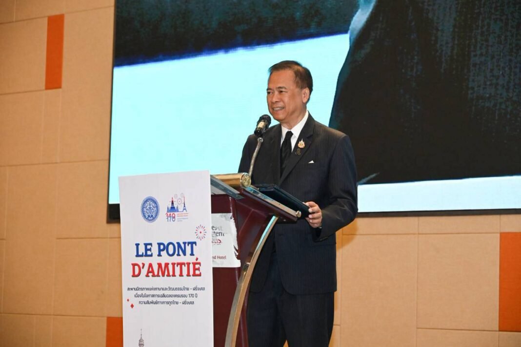 Thai Vice Minister Presents Awards at French-Thai Competition Thai Vice Minister Presents Awards at French-Thai Competition