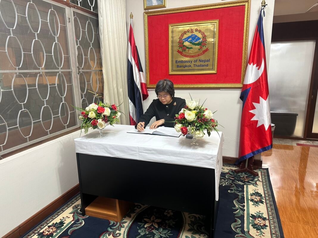 Thai Official Condolences Nepal Floods