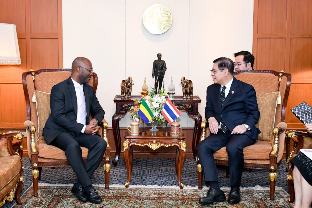 Thai FM Meets Gabonese Ambassador Thai FM Meets Gabonese Ambassador
