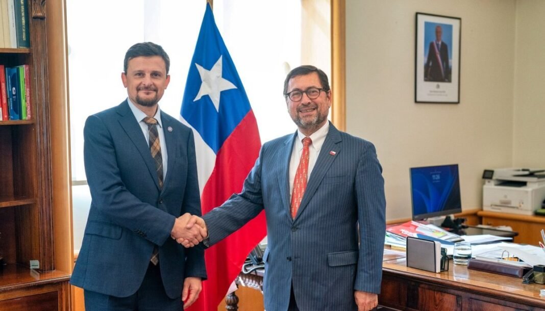 Minister Meets Envoy to Discuss Rail Funding Minister Meets Envoy to Discuss Rail Funding