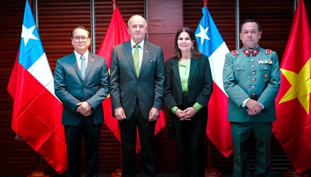Defence and Foreign Affairs Ministers Meet with Commanders in Chief