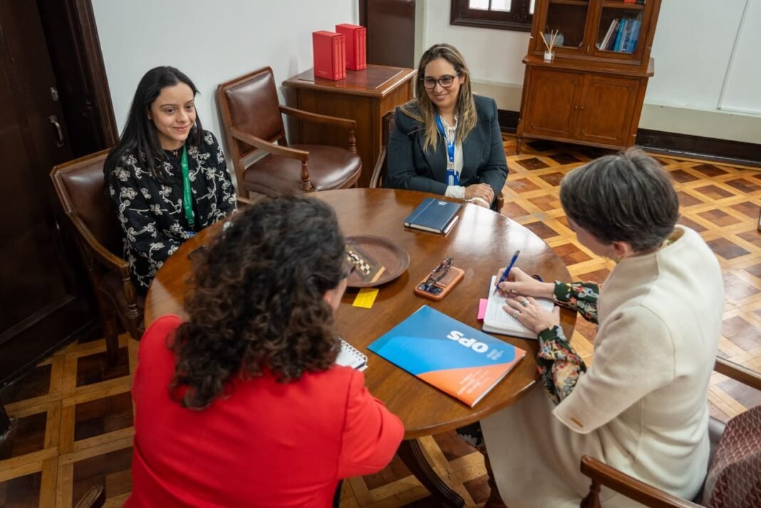 Colombia Meets with OPS Envoy to Discuss Health Cooperation Colombia Meets with OPS Envoy to Discuss Health Cooperation