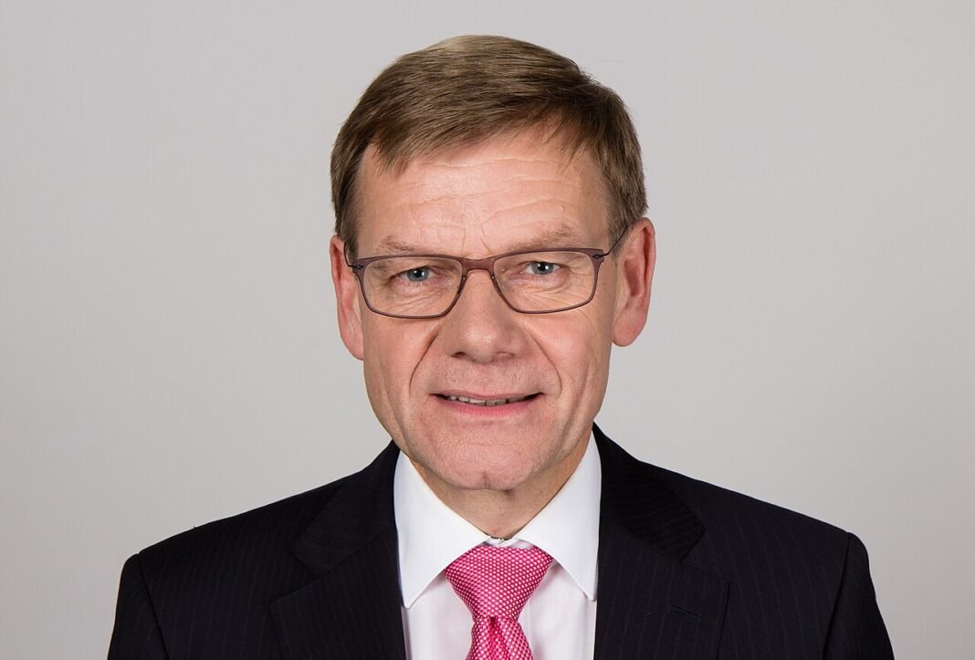 Wadephul Addresses Climate Security at Berlin Conference