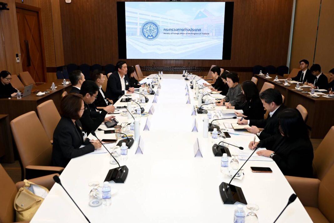 Thai Minister Meets Envoy to Discuss Workforce Development