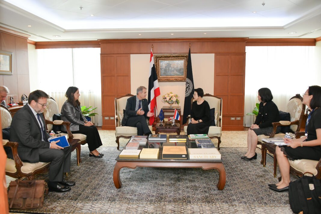 Thailand’s Pintaruchi Meets EEAS Deputy Managing Director on FTA, Security
