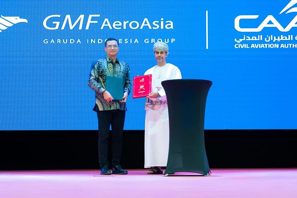 Oman Signs Agreements to Boost Aviation Sector