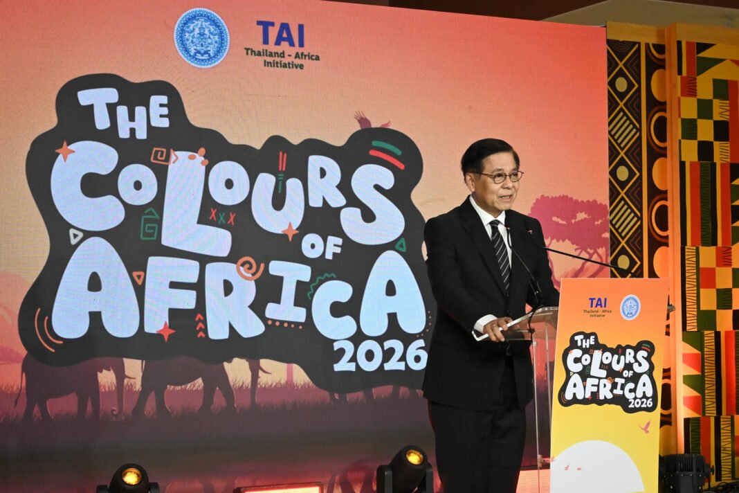 Minister Phuangketkeow Opens “THE COLOURS OF AFRICA” Event Minister Phuangketkeow Opens “THE COLOURS OF AFRICA” Event