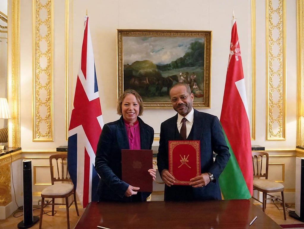 Oman and UK Sign Letters of Intent Oman and UK Sign Letters of Intent