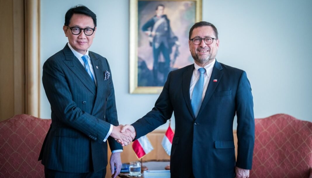 Pérez Mackenna Meets Oegroseno to Discuss RCEP Pérez Mackenna Meets Oegroseno to Discuss RCEP