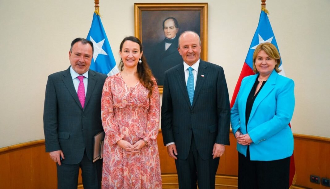 Chilean and Uruguayan Ministers Discuss Trade Agreements Chilean and Uruguayan Ministers Discuss Trade Agreements