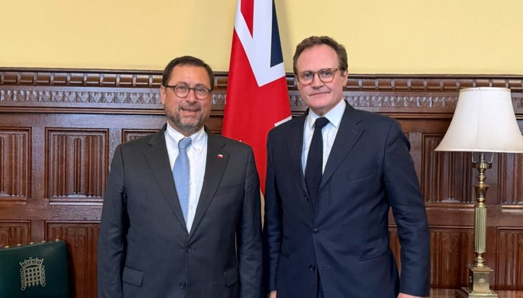 Pérez Mackenna Meets Tugendhat to Discuss Rail Funding