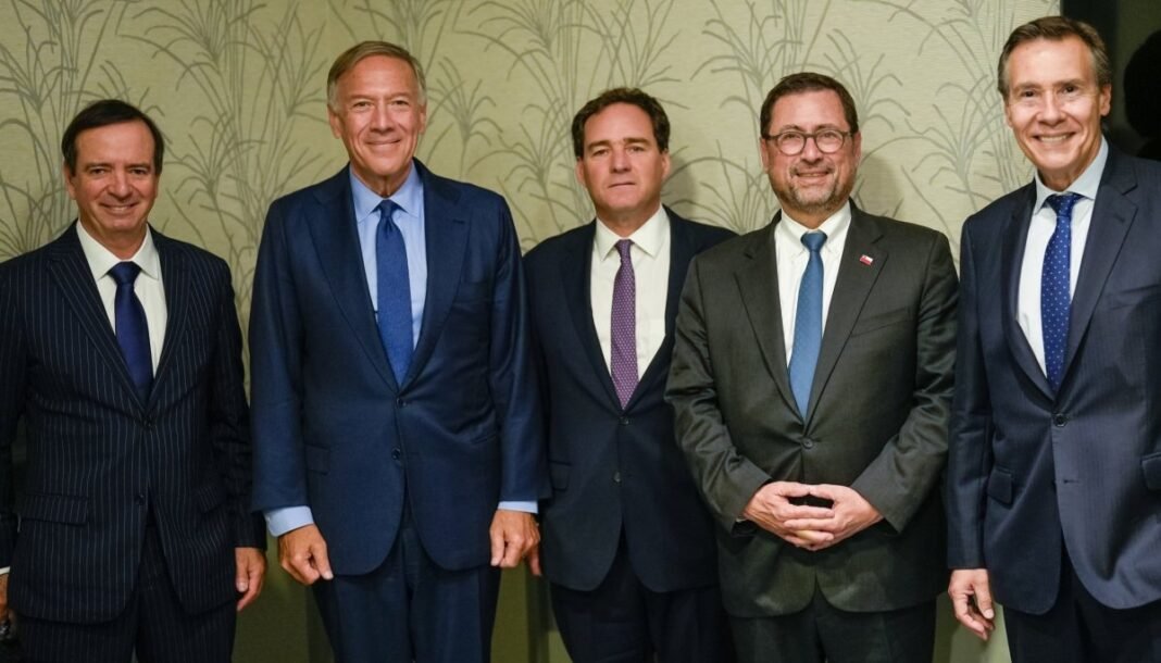 Minister Pérez Mackenna Highlights Chile as Investment Destination