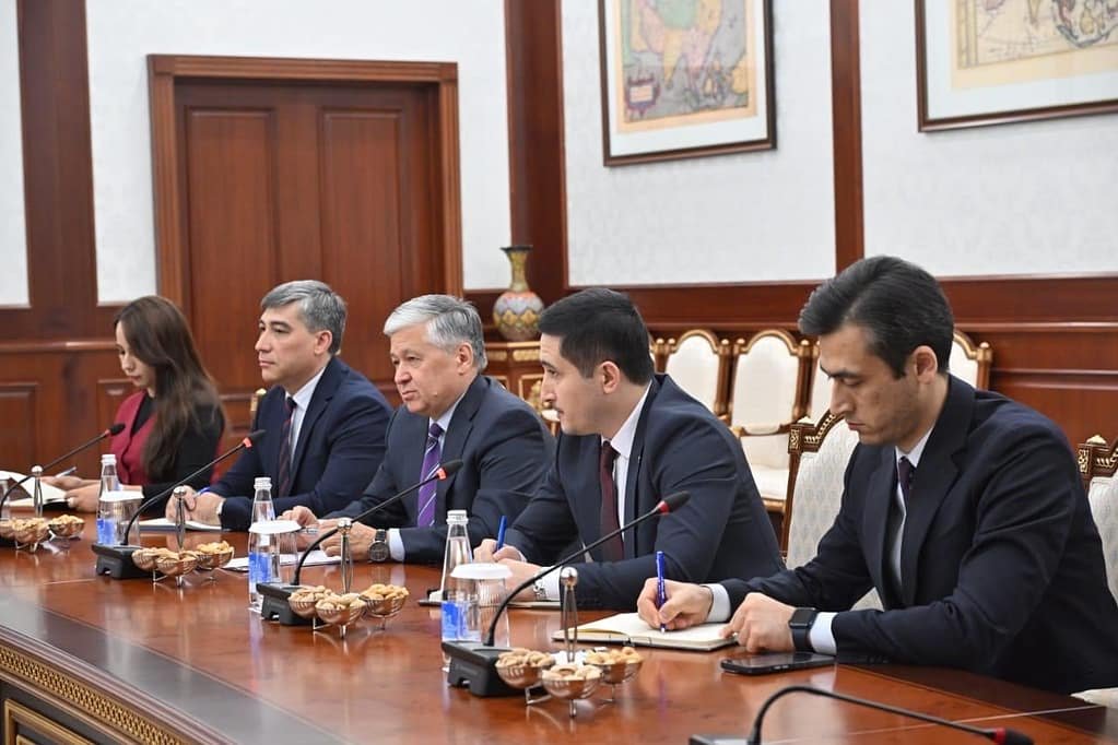 Sheikh Khalid Meets Uzbek Deputy Foreign Minister Sheikh Khalid Meets Uzbek Deputy Foreign Minister