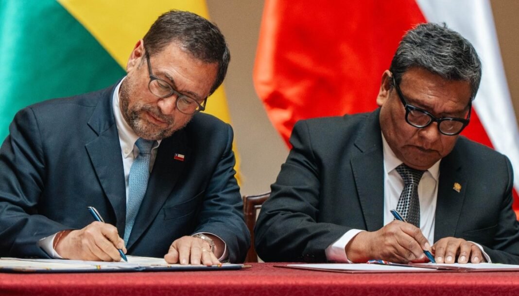 Chile and Bolivia Sign Rail Funding Agreement Chile and Bolivia Sign Rail Funding Agreement
