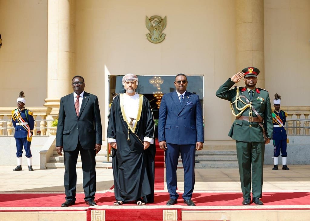 Oman Ambassador Presents Credentials to Sudanese President Oman Ambassador Presents Credentials to Sudanese President